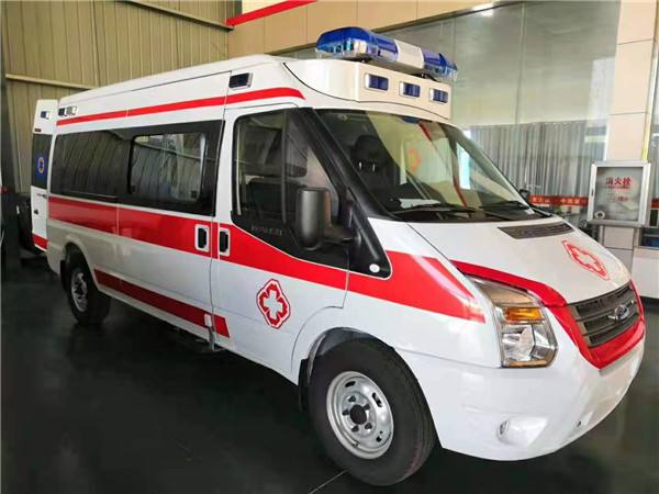 成都福特V362救护车